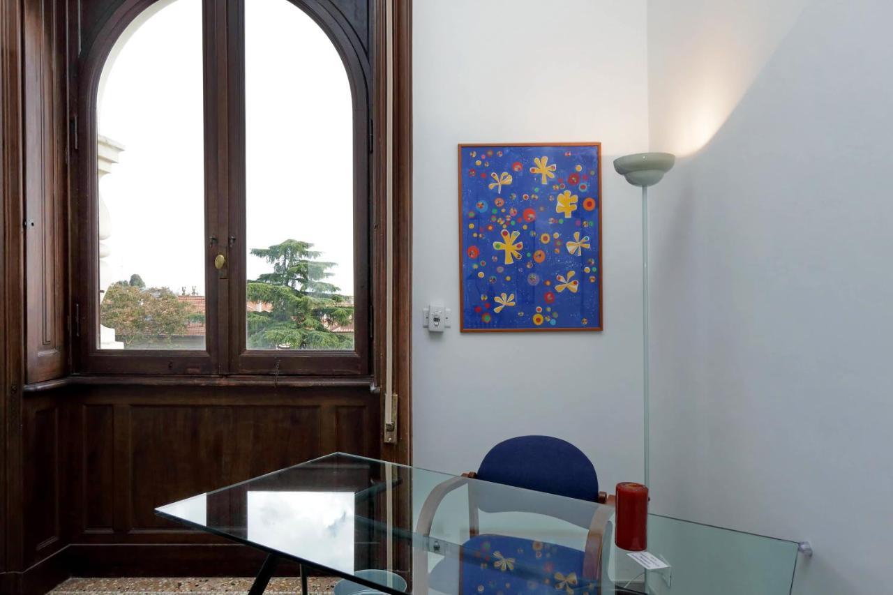 Art View Rom