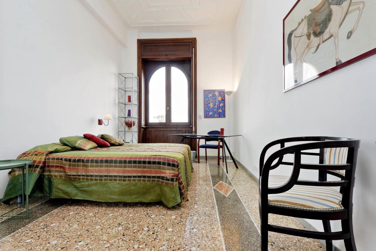 Art View Apartment Rom